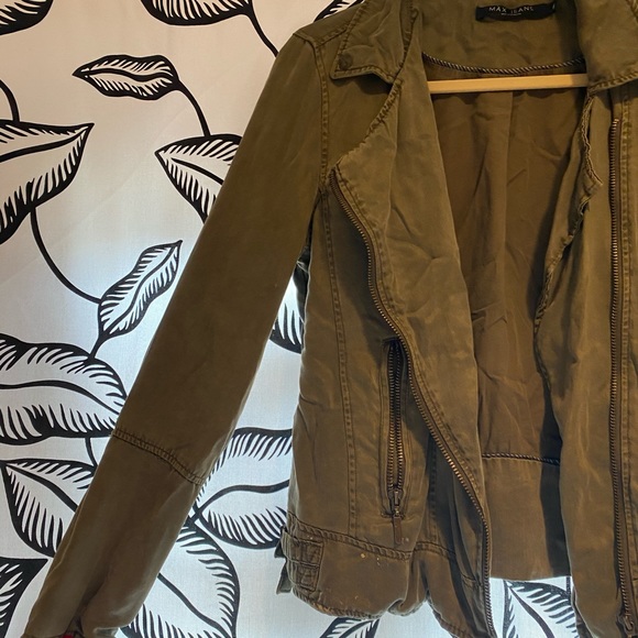 Jacket - Picture 2 of 5